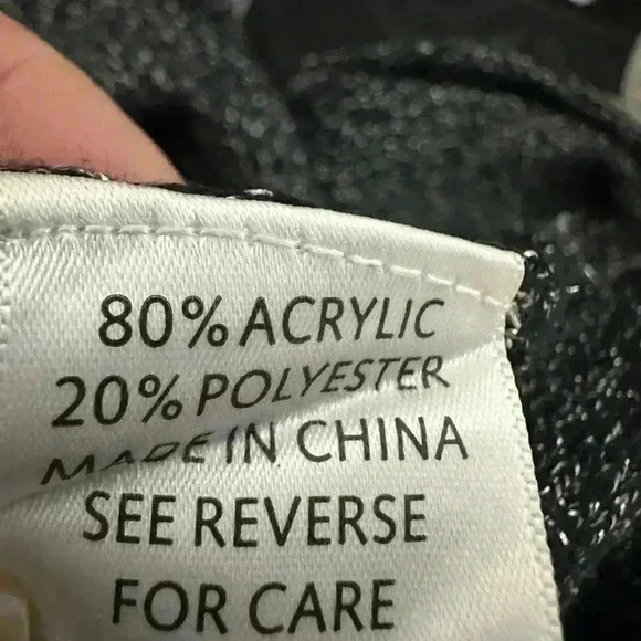 ModCloth Women’s Metallic Shimmer Pullover Sweater Black Gray Open Back Medium - Picture 7 of 9